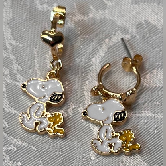 Snoopy Earrings with Woodstock or Snoopy and Flowers Peanuts Officially Licensed - Picture 3 of 6